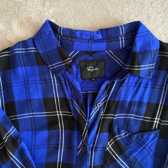 Rails Plaid Button-Down Shirt Size Small - Picture 3 of 3